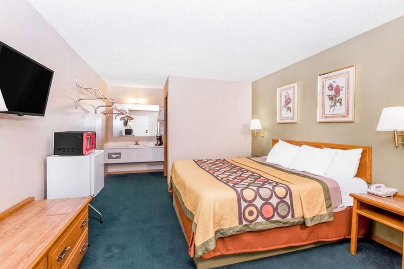 Hotel Super 8 By Wyndham Butler Esterno foto